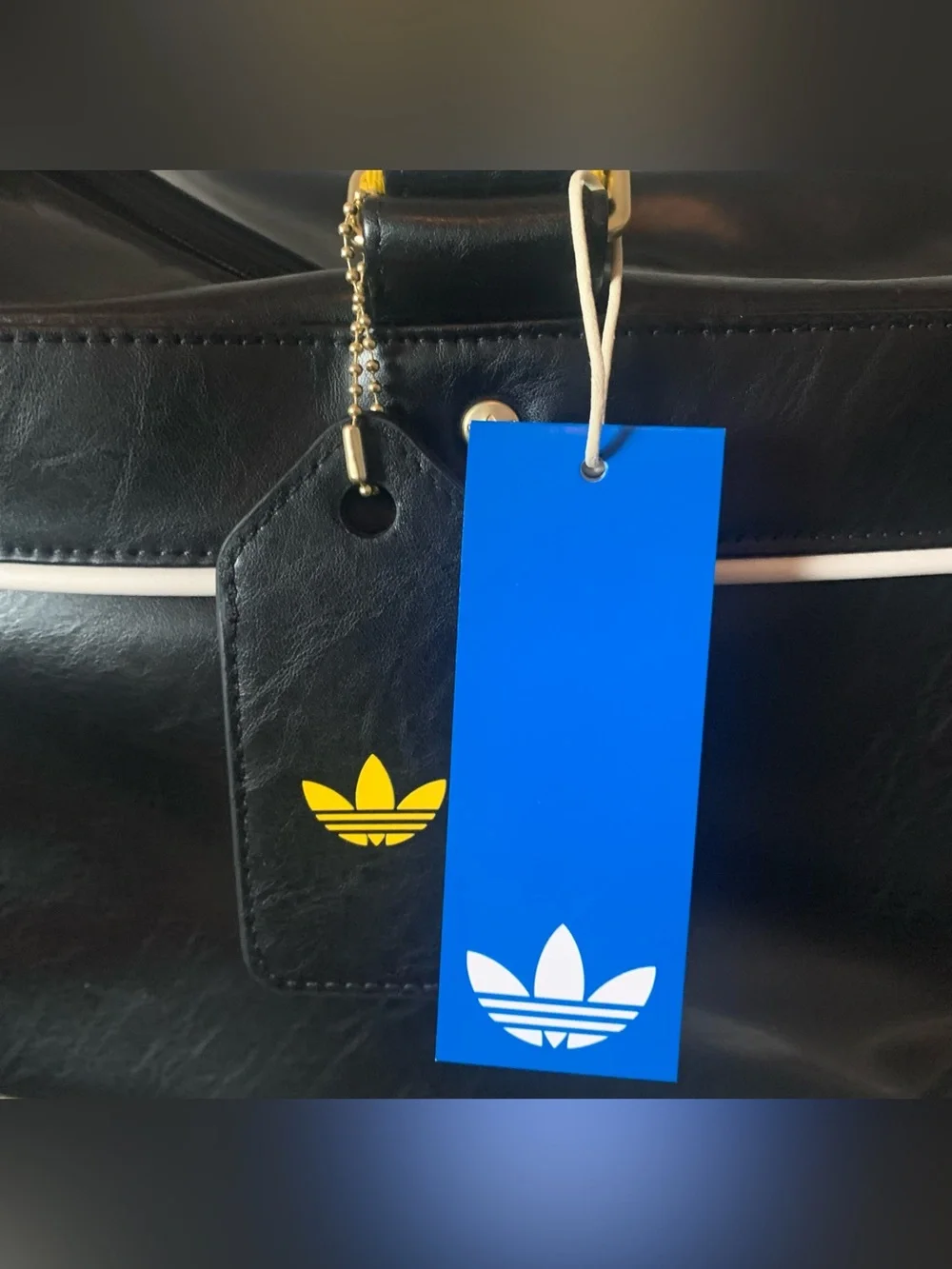 Adidas Originals Premium Weekender Bag Black & Yellow KE2330.  NWT